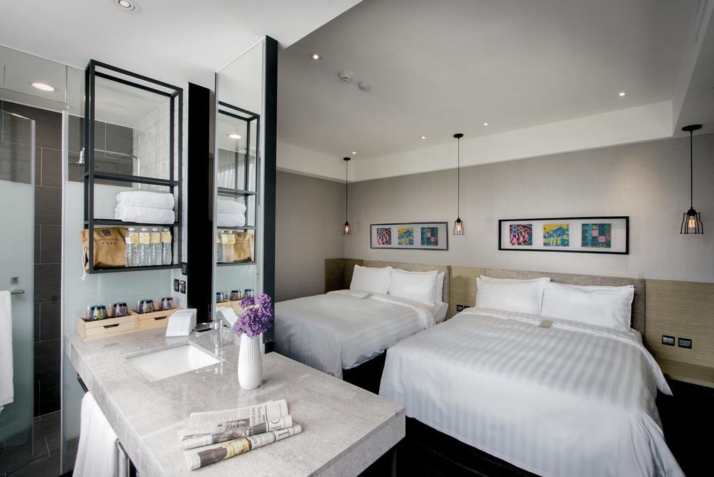 Changyu Hotel Tainan Buitenkant foto