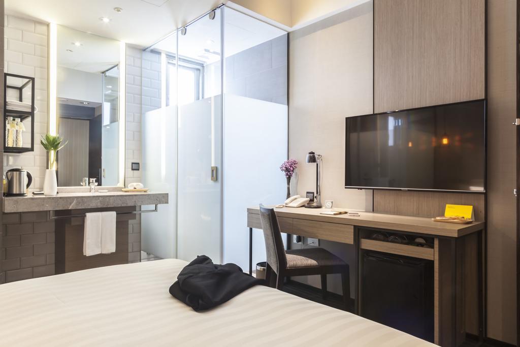 Changyu Hotel Tainan Buitenkant foto