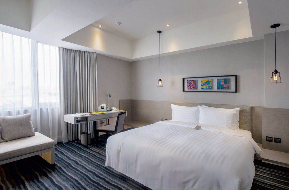 Changyu Hotel Tainan Buitenkant foto